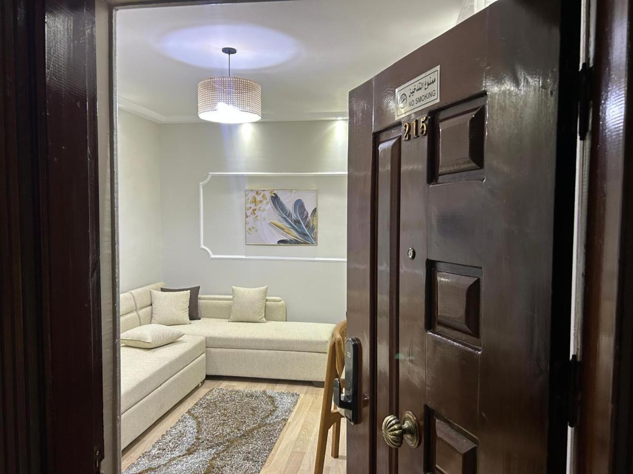 Skyline Luxury Suites 5 Mins From Cairo Airport Exterior photo