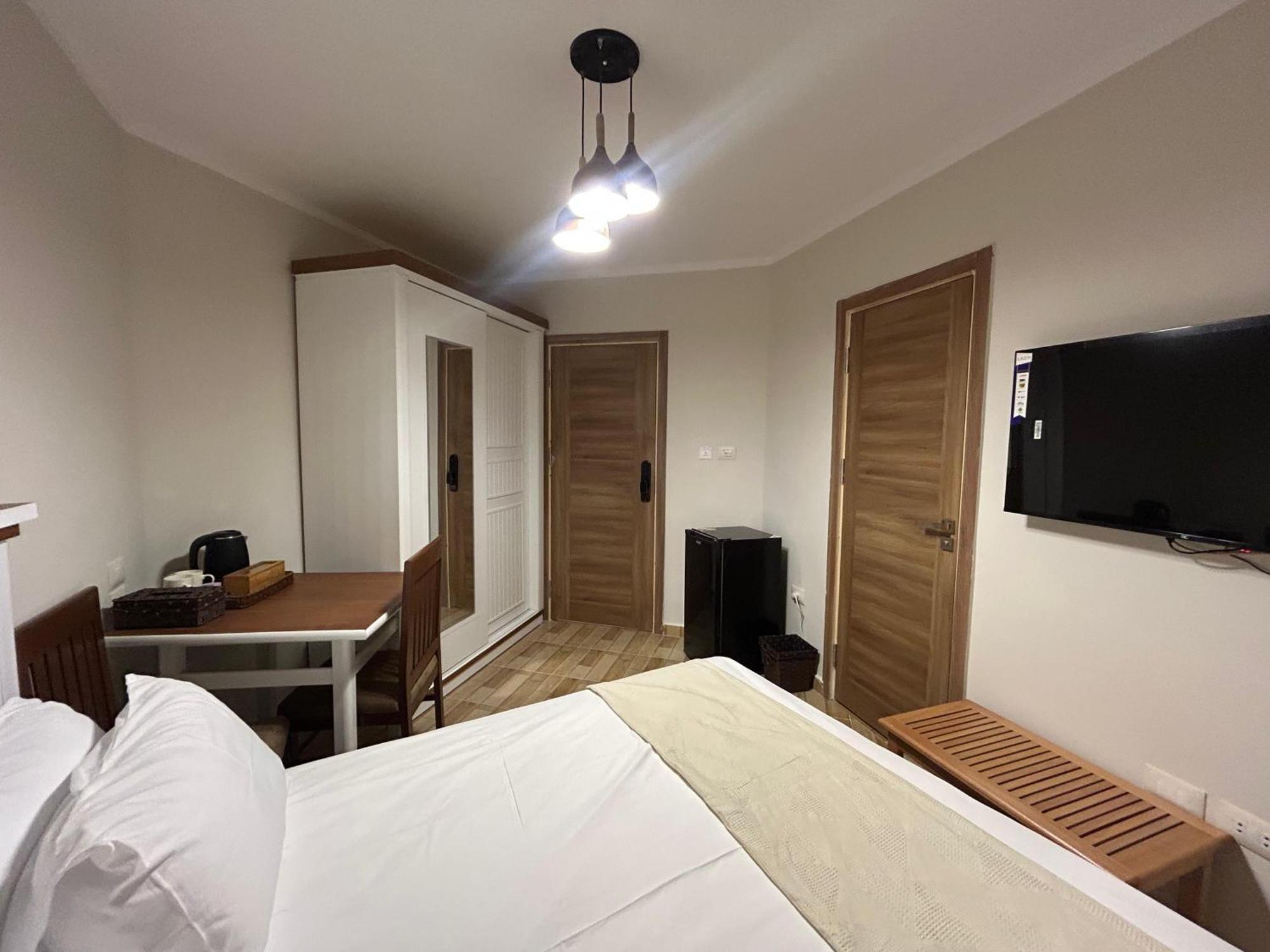 Skyline Luxury Suites 5 Mins From Cairo Airport Exterior photo